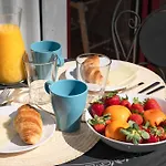 Apartman ! Lighty Santa Catarina ! Balcony & Dishwasher!