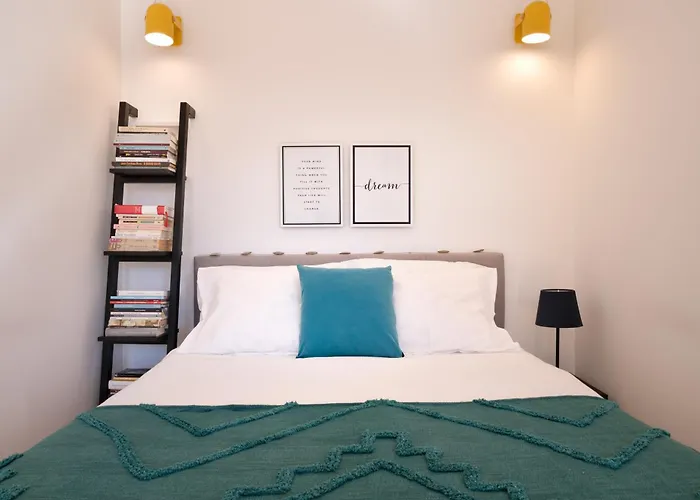 Apartment *lighty Santa Catarina Studio* Balcony/dishwasher Porto